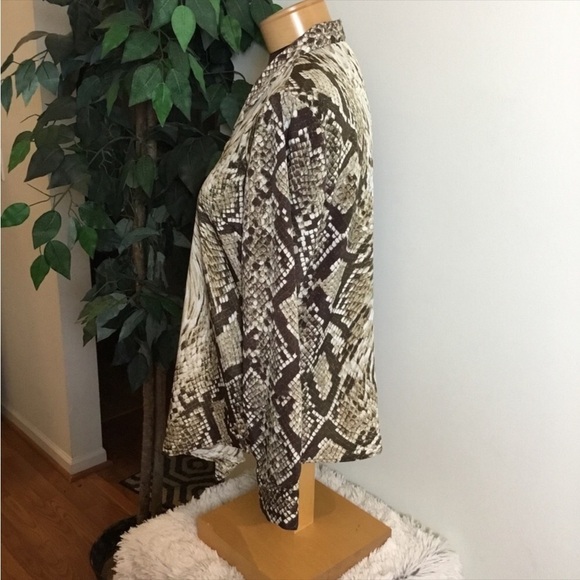 MICHAEL Michael Kors Button down blouse Womans size medium tie front lon… - Picture 6 of 12